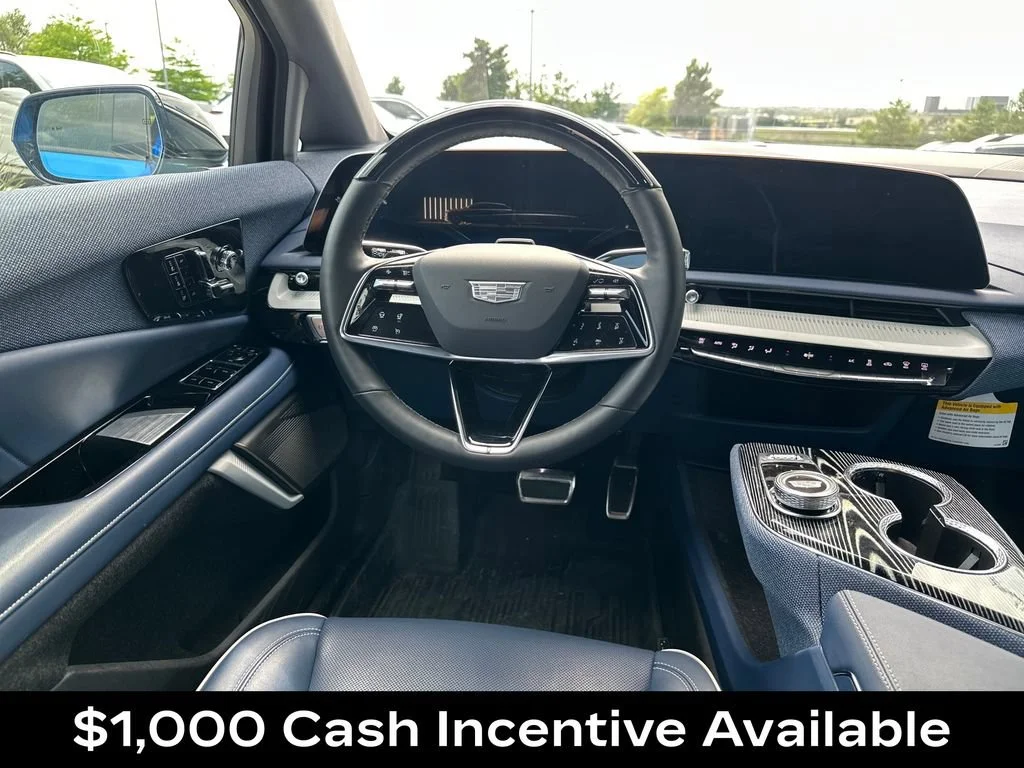 2025 Cadillac OPTIQ Luxury 2 - Photo 36