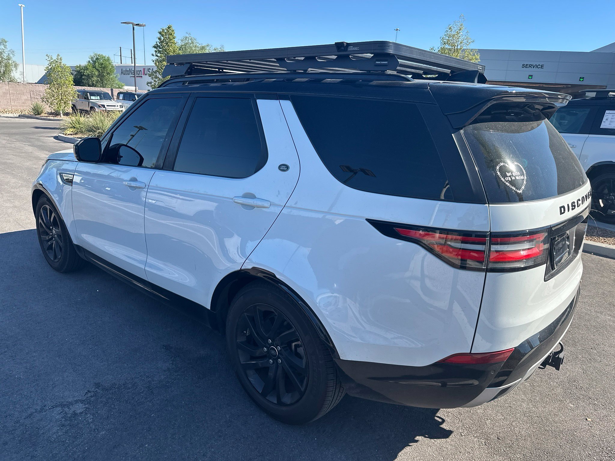 Used 2018 Fuji White Land Rover HSE image 4