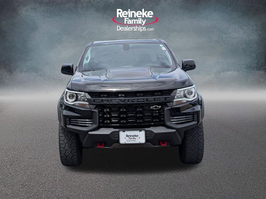 Used 2022  Chevrolet ZR2 image 2