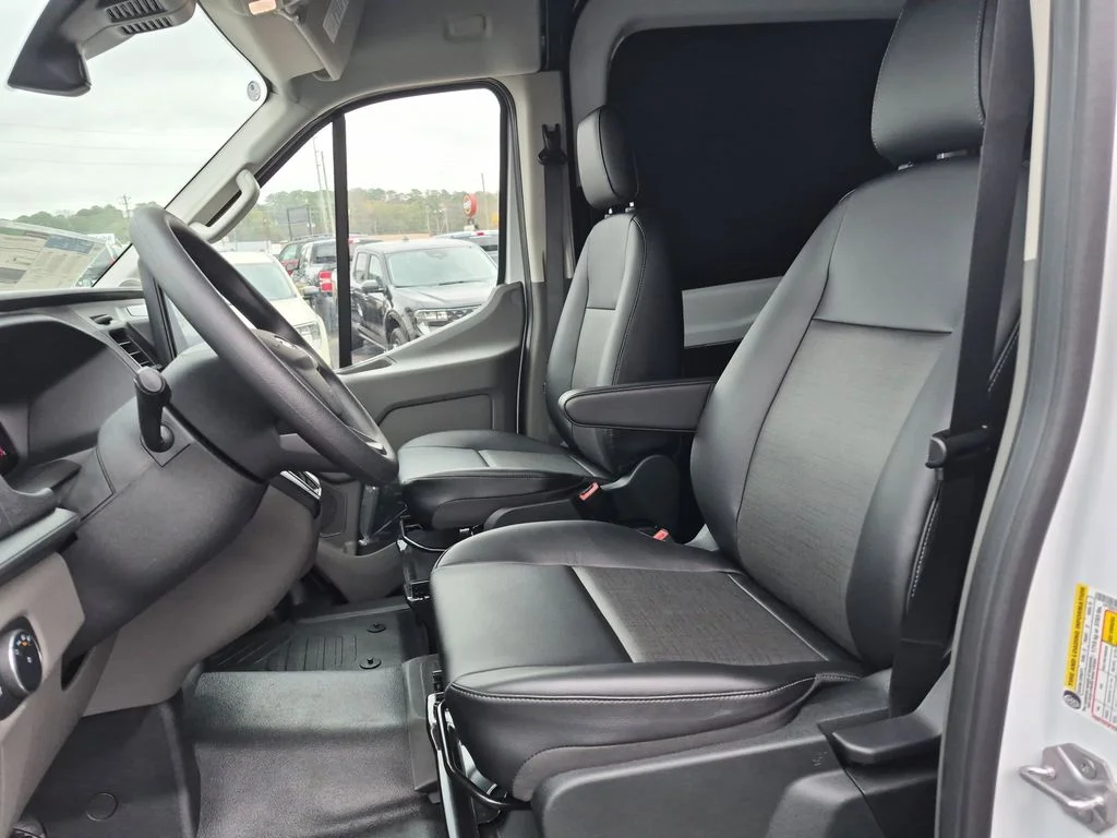 New 2026 Oxford White Ford Cargo Van image 17