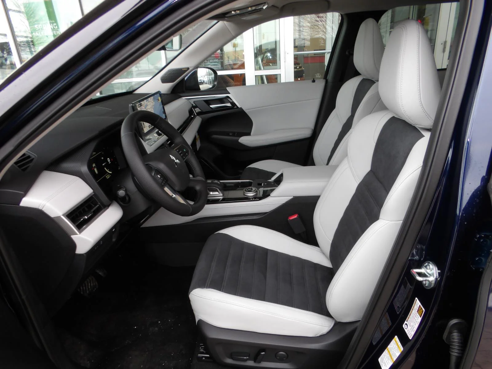 2026 Mitsubishi Outlander SE - Photo 15