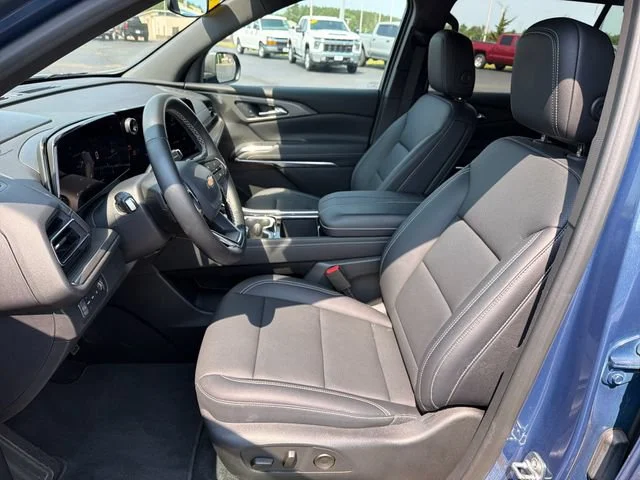 Used 2026 Lakeshore Blue Metallic Chevrolet LT image 16
