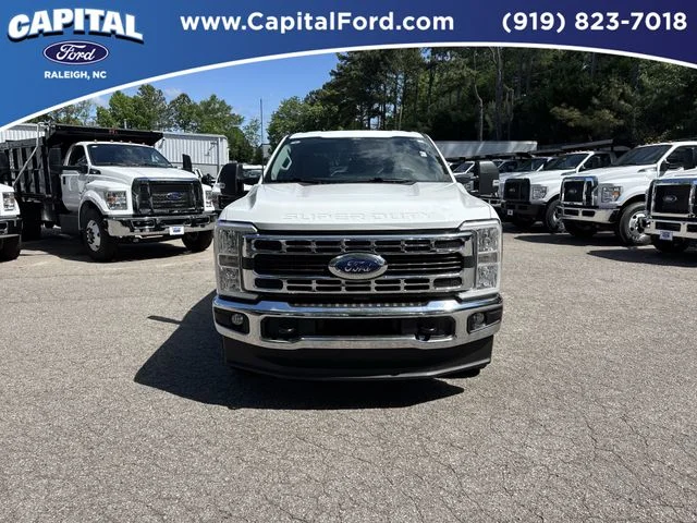 Used 2025 White Ford XLT image 3