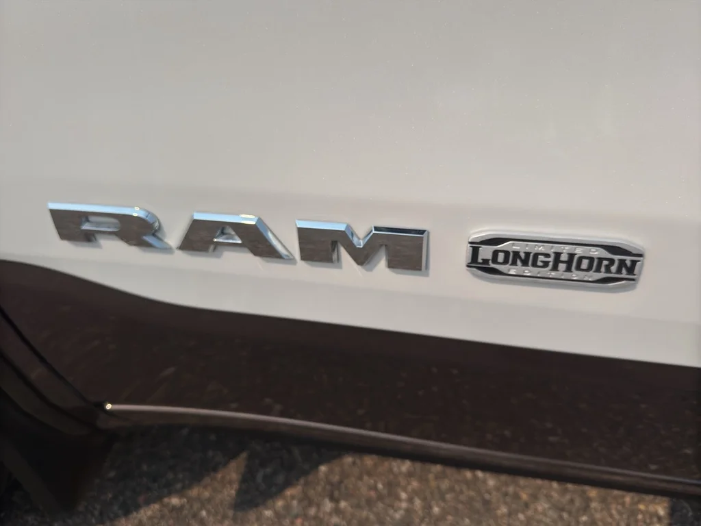 Used 2022 Ivory White Tri-Coat Pearlcoat Ram Longhorn image 12