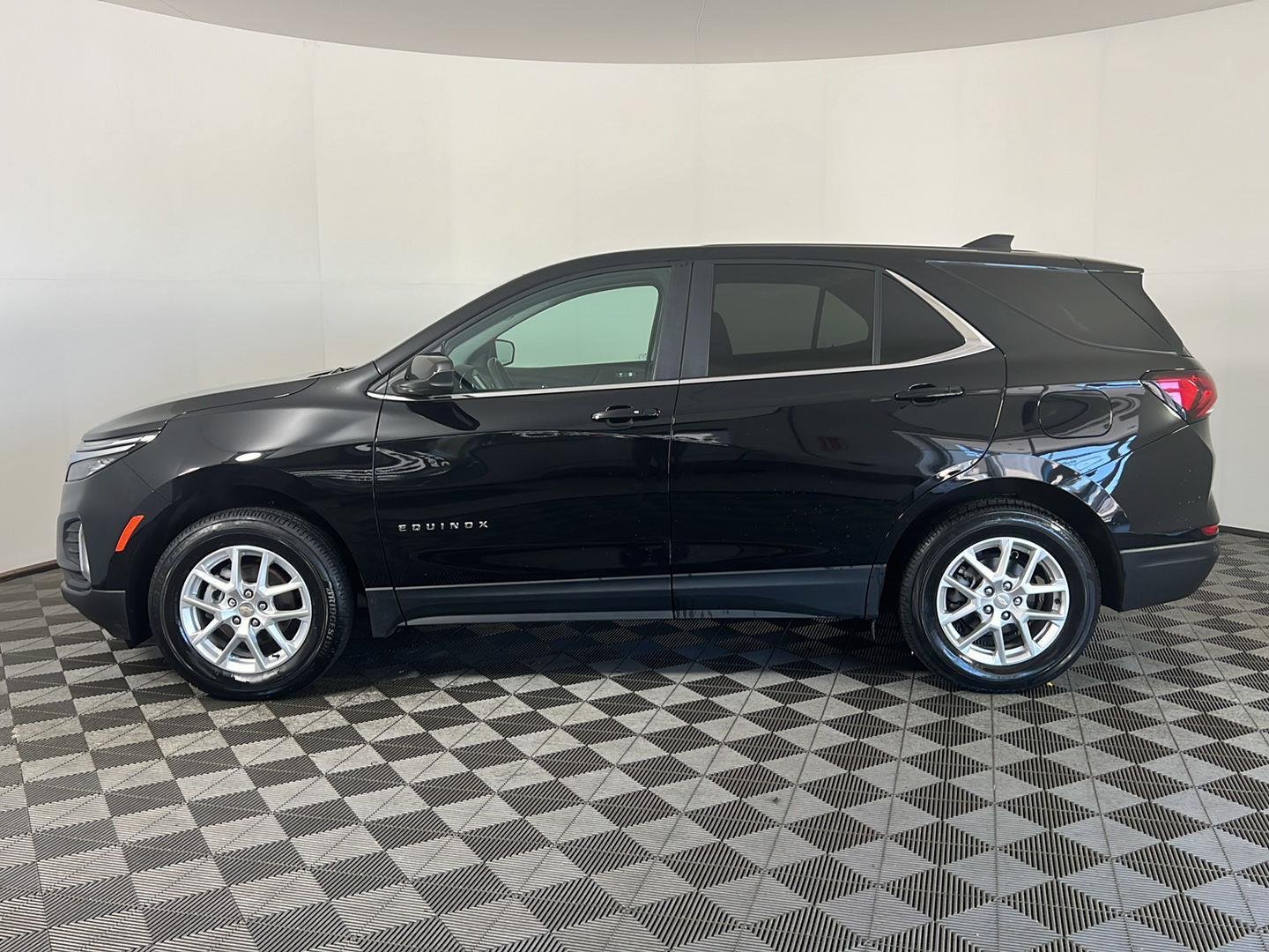 Used 2024 Black Metallic Chevrolet LT image 28