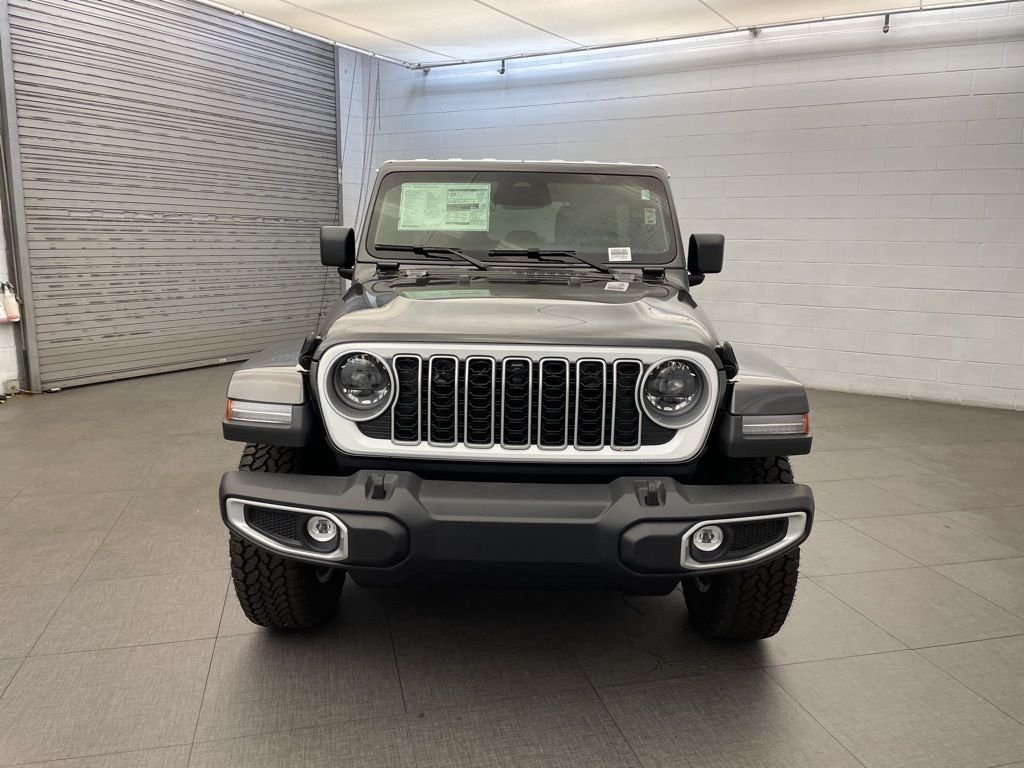 New 2026 Granite Crystal Metallic Clear-Coat Exterior Paint Jeep Sahara White Cap image 6