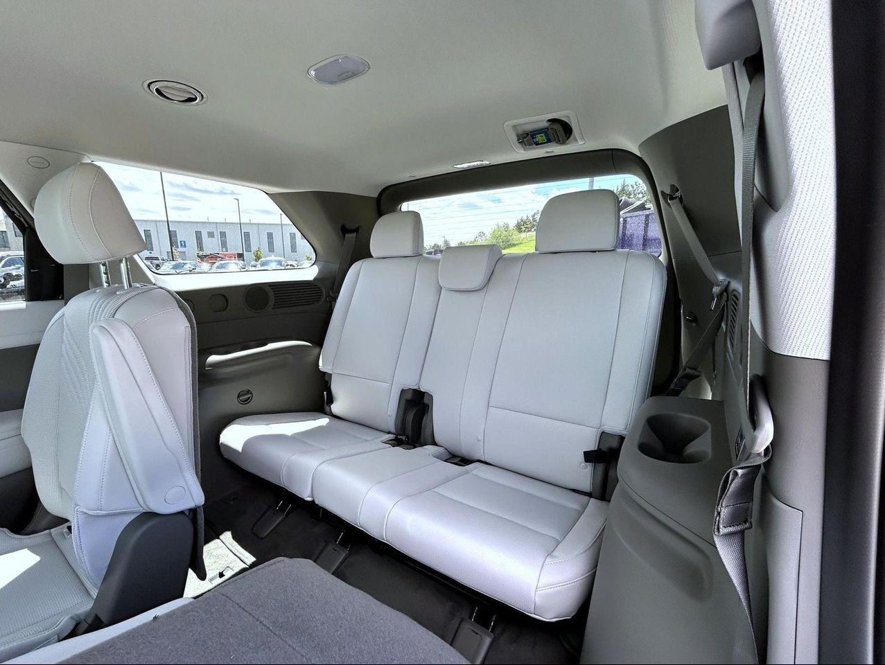 New 2026 Black Hyundai SEL Premium image 20