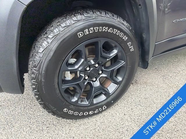 Used 2021 Granite Crystal Metallic Clearcoat Jeep Trailhawk image 4