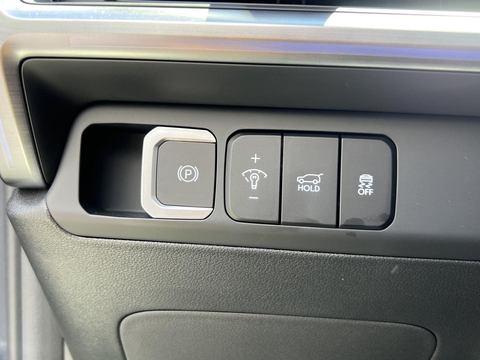 New 2026 Ecotronic Gray Hyundai Limited 6P image 32