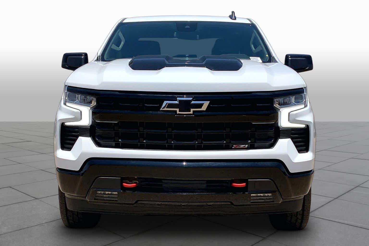 Used 2024 Summit White Chevrolet LT Trail Boss image 7
