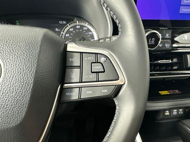 Certified Used 2026 WIND CHILL PEARL Toyota  image 20