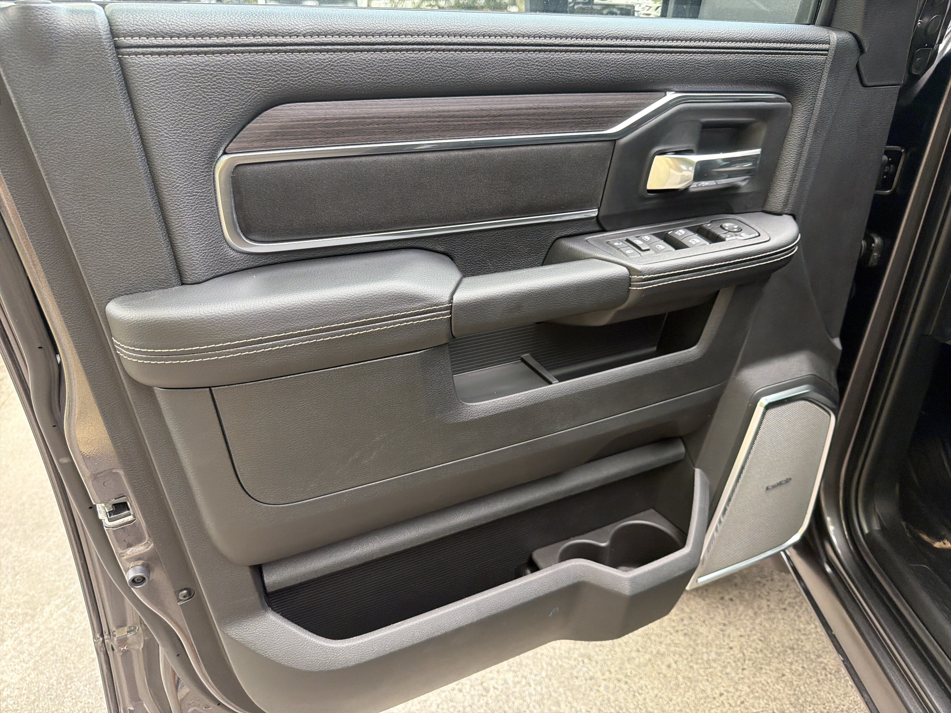 New 2026 Granite Crystal Metallic Clearcoat RAM Big Horn image 10
