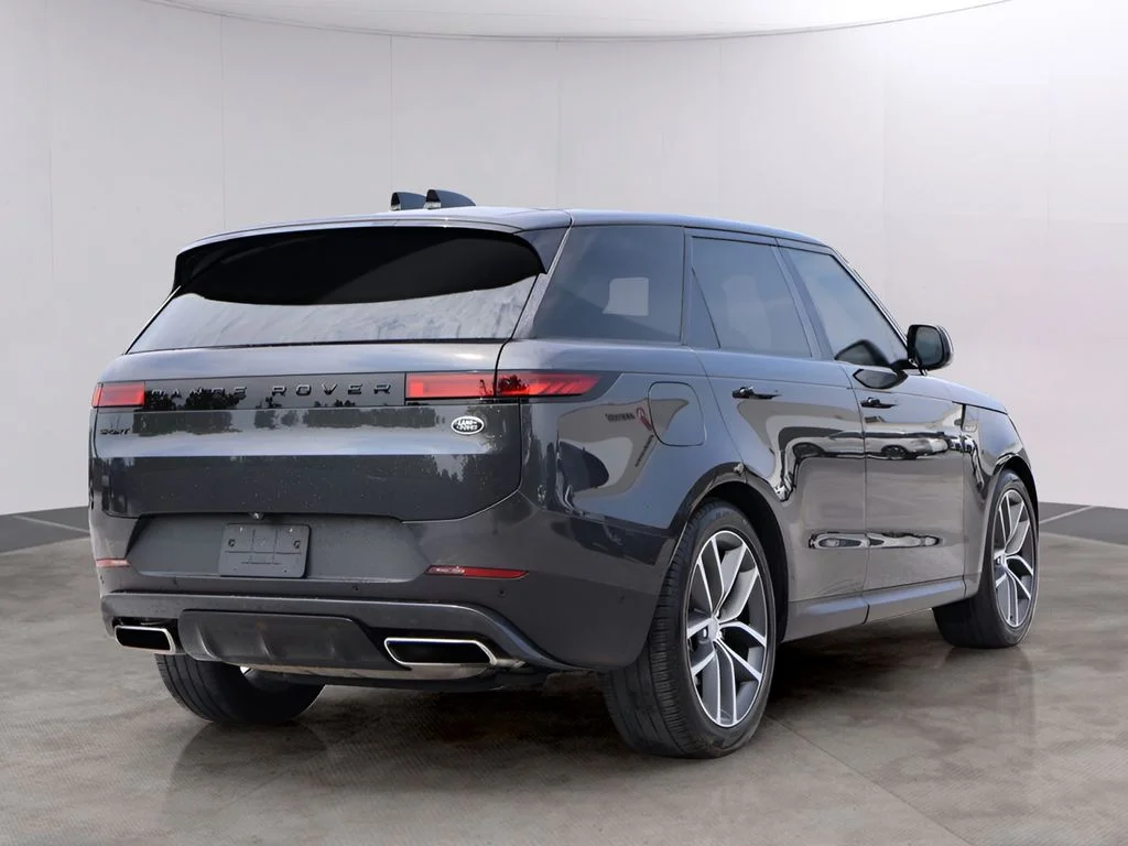 Used 2023 Carpathian Gray Premium Metallic Land Rover SE image 7