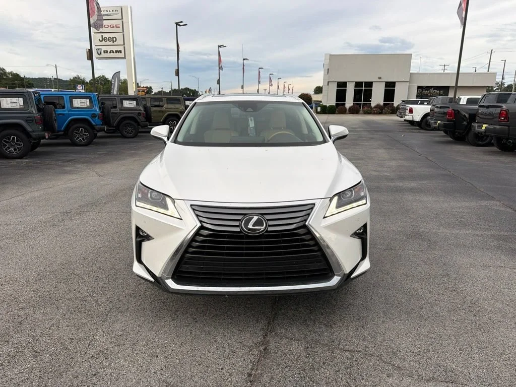 Used 2018 White Pearl Lexus 350L image 2