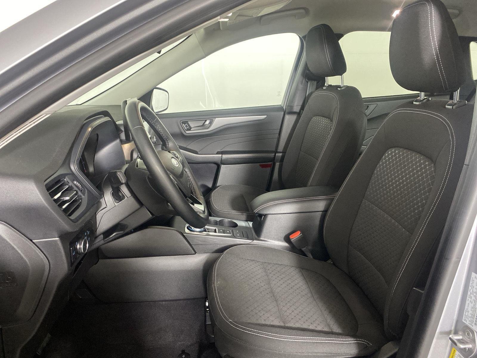 Used 2023 Iconic Silver Ford Active image 10