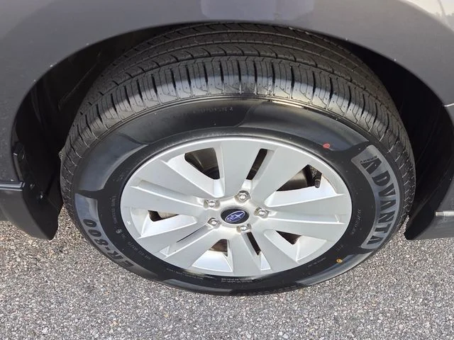 Used 2019 Gray Subaru 2.5i Premium image 17