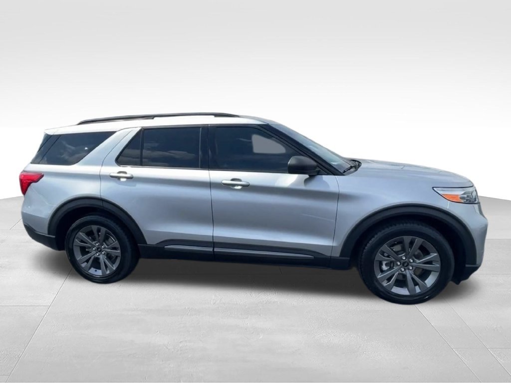 Used 2021 Silver Ford XLT image 9