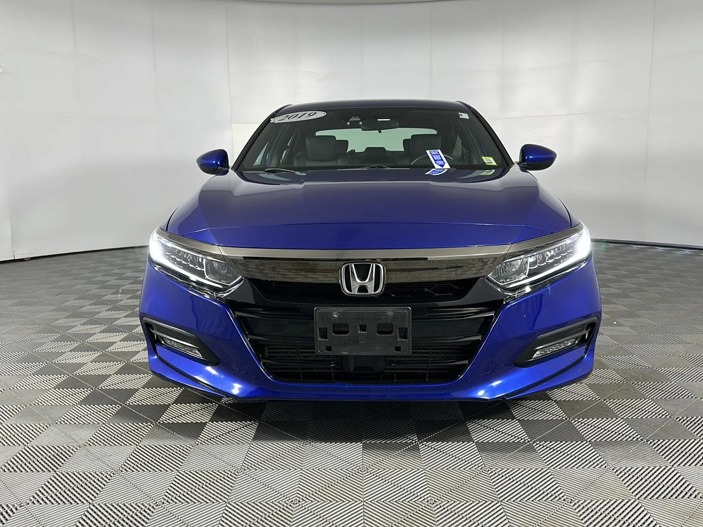 Used 2019 Still Night Pearl Honda Sport image 5