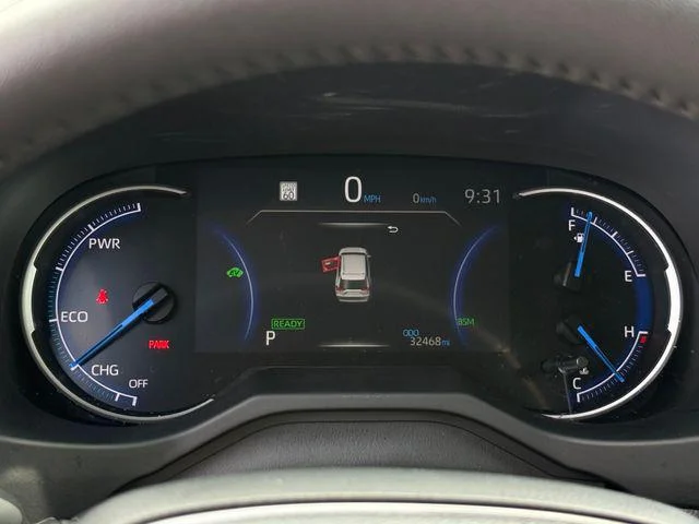 Certified Used 2024 WIND CHILL PEARL Toyota Hybrid XLE Premium image 13