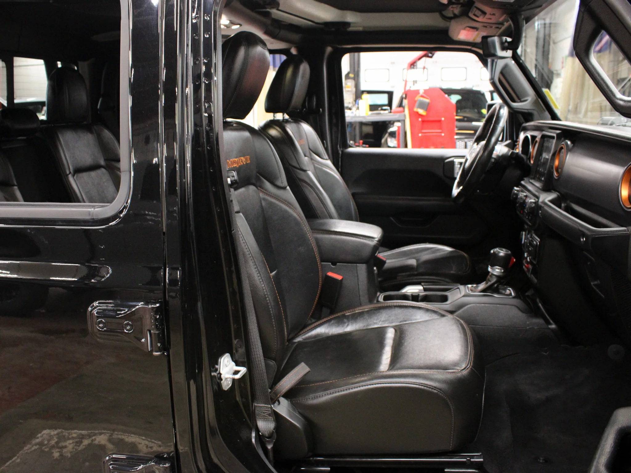 Certified Used 2021 Black Jeep Mojave * No Accidents | Heated Seats | LED Light Bar | V6 | Trailer Tow | FOX Suspension image 22