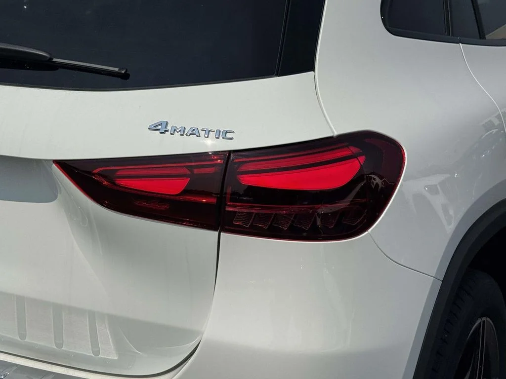 New 2026 White Mercedes-Benz GLA 250 image 14