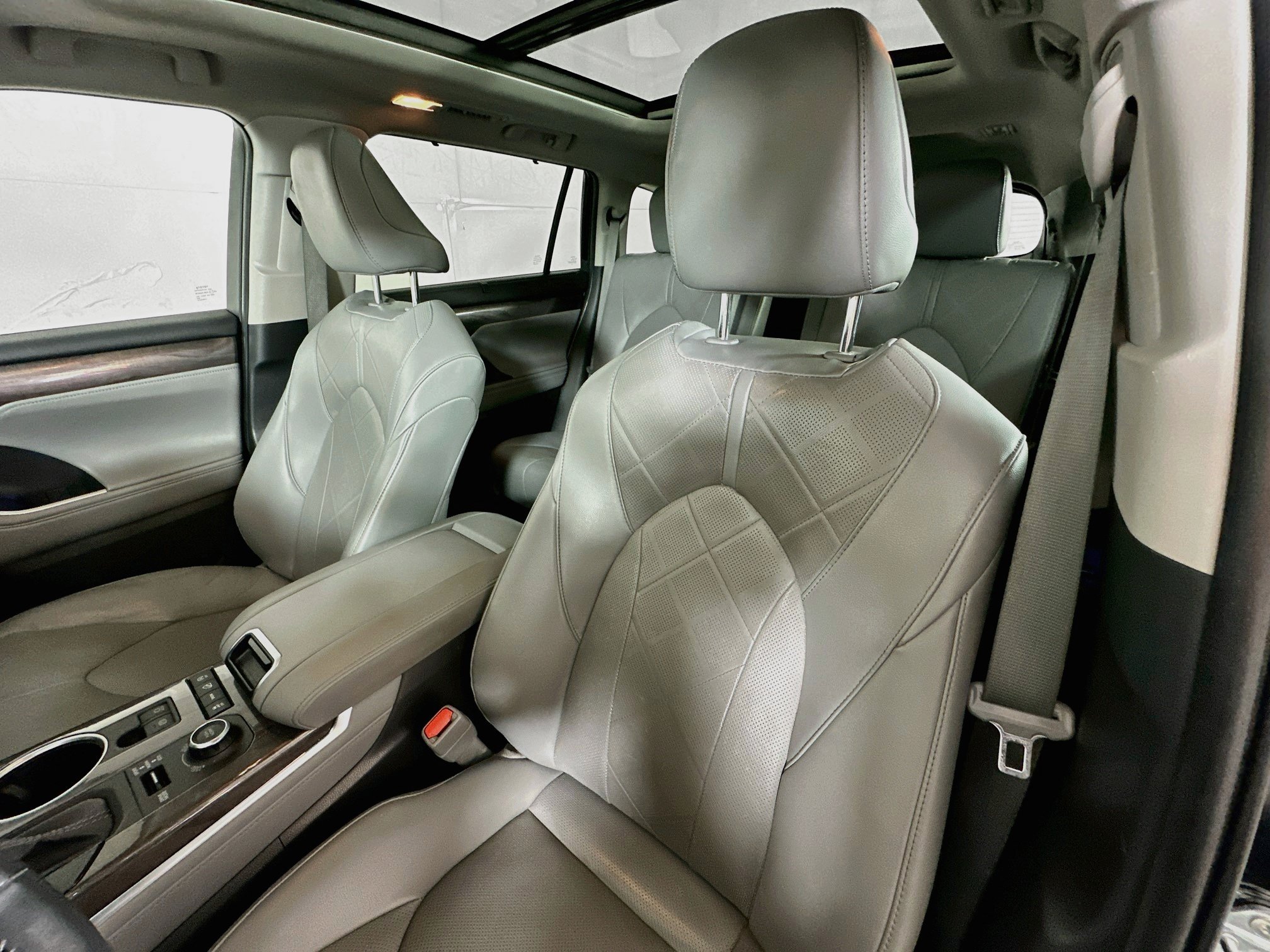 Used 2022 Midnight Black Metallic Toyota Platinum image 21