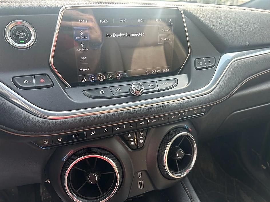 Used 2020 Black Chevrolet Premier image 12