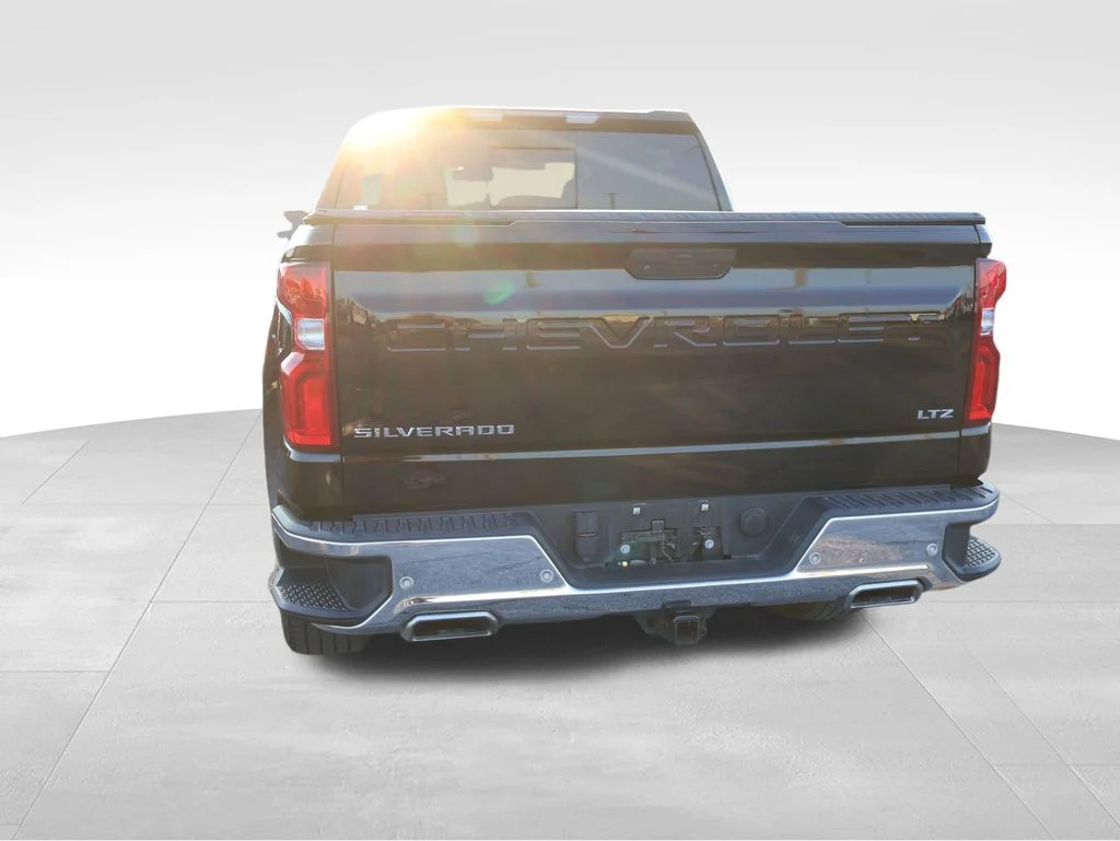 Used 2019 Black Chevrolet LTZ image 21