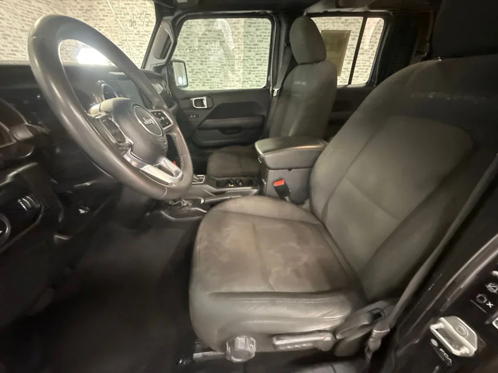 Used 2023 Granite Crystal Metallic Clearcoat Jeep Overland image 23