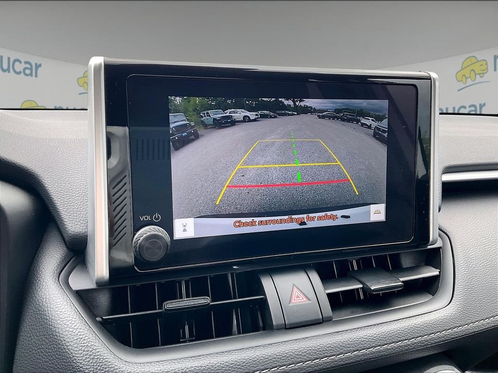 Used 2025 Ice Toyota LE image 18