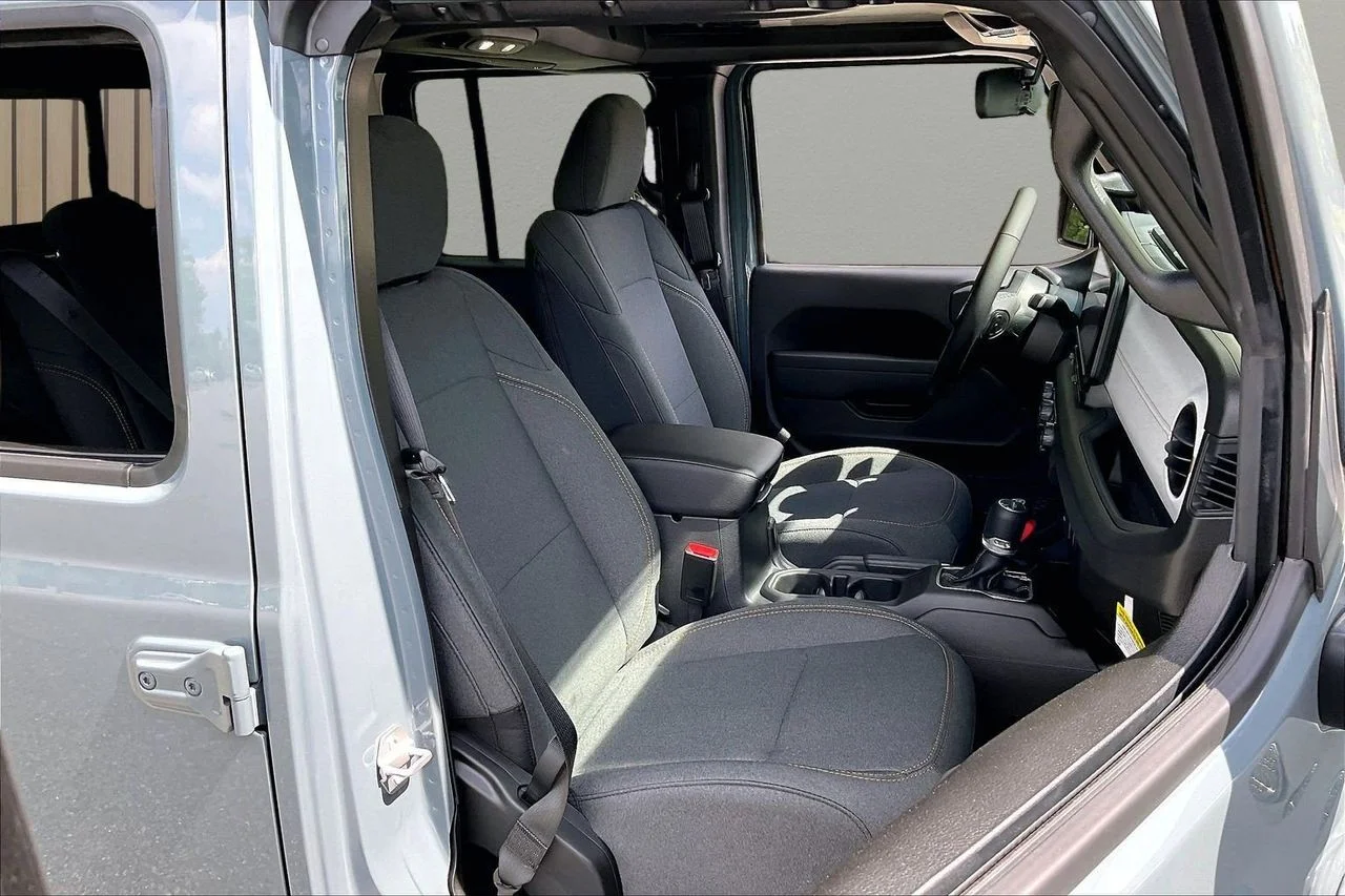 New 2026 Anvil Clear-Coat Exterior Paint Jeep Sport S image 20