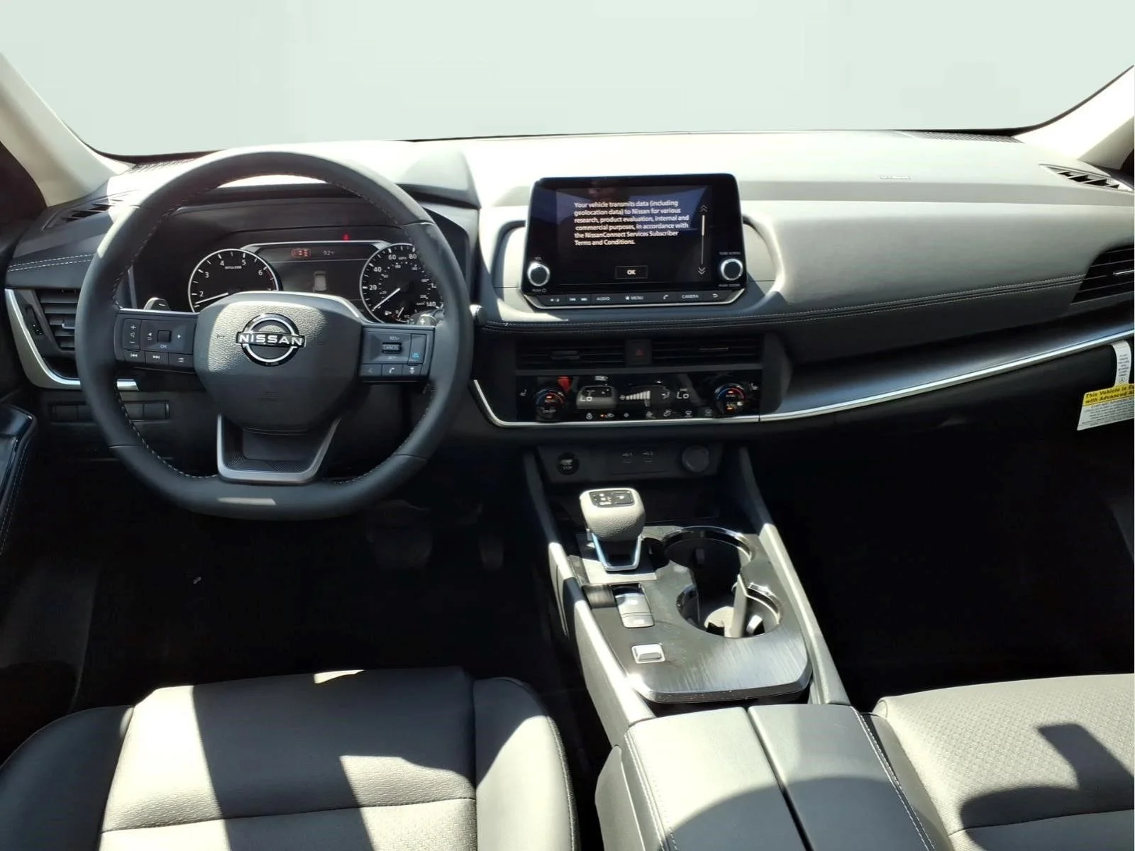 New 2026 Everest White Pearl TriCoat Nissan Dark Armor™ image 10