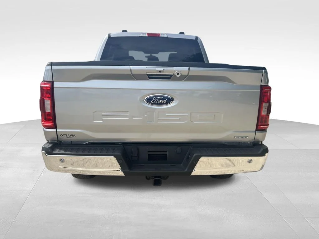 Used 2022 Silver Ford XLT image 5