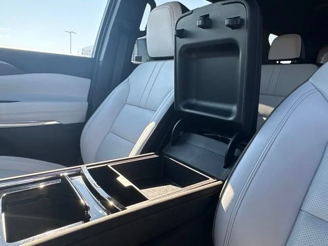 2026 Chevrolet Traverse High Country - Photo 26