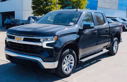 Used 2024 Dark Ash Metallic Chevrolet LT (2FL) image 7