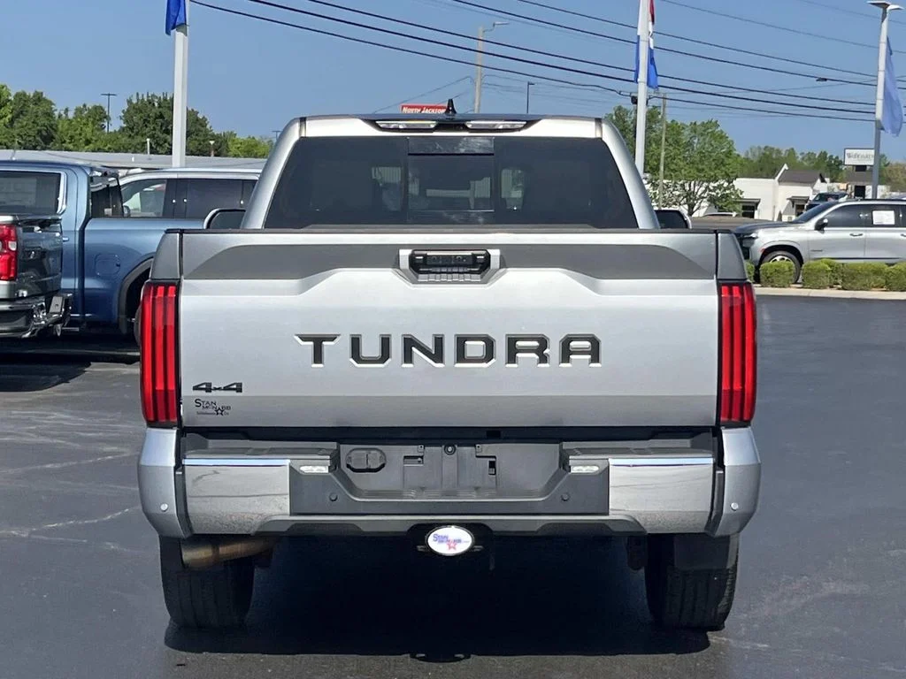 Used 2022 Silver Toyota SR5 image 6
