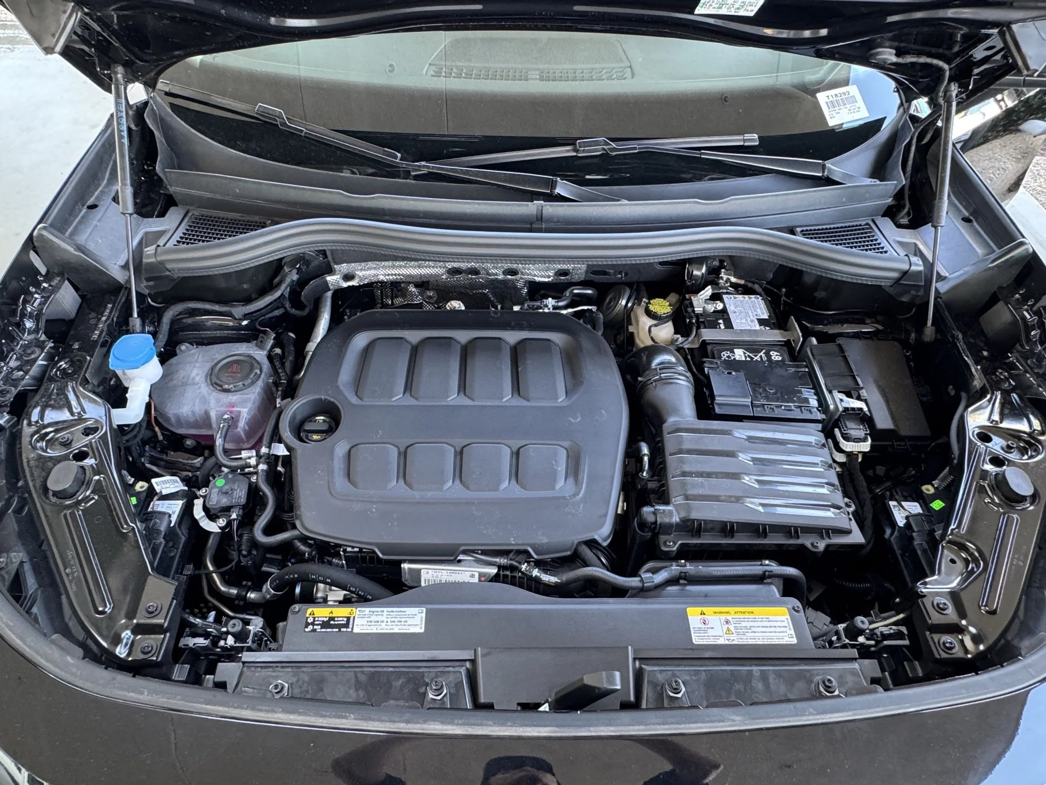 New 2026 Deep Black Pearl Volkswagen SE image 36