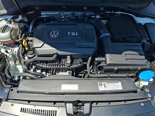 Used 2017 White Volkswagen  image 28