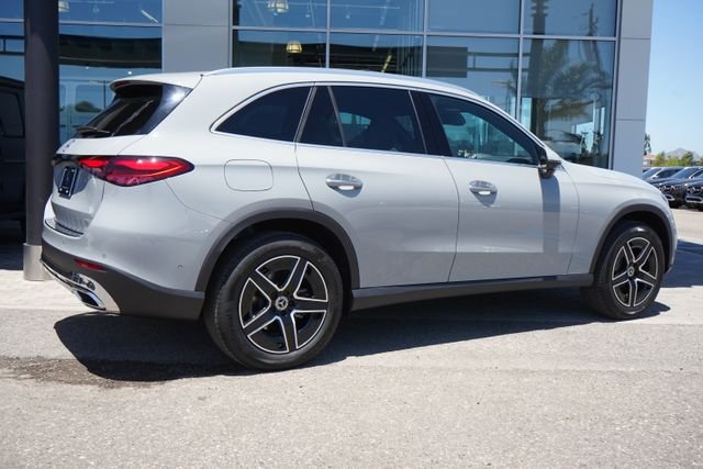 New 2026 MANUFAKTUR Alpine Grey Mercedes-Benz GLC 300 image 10
