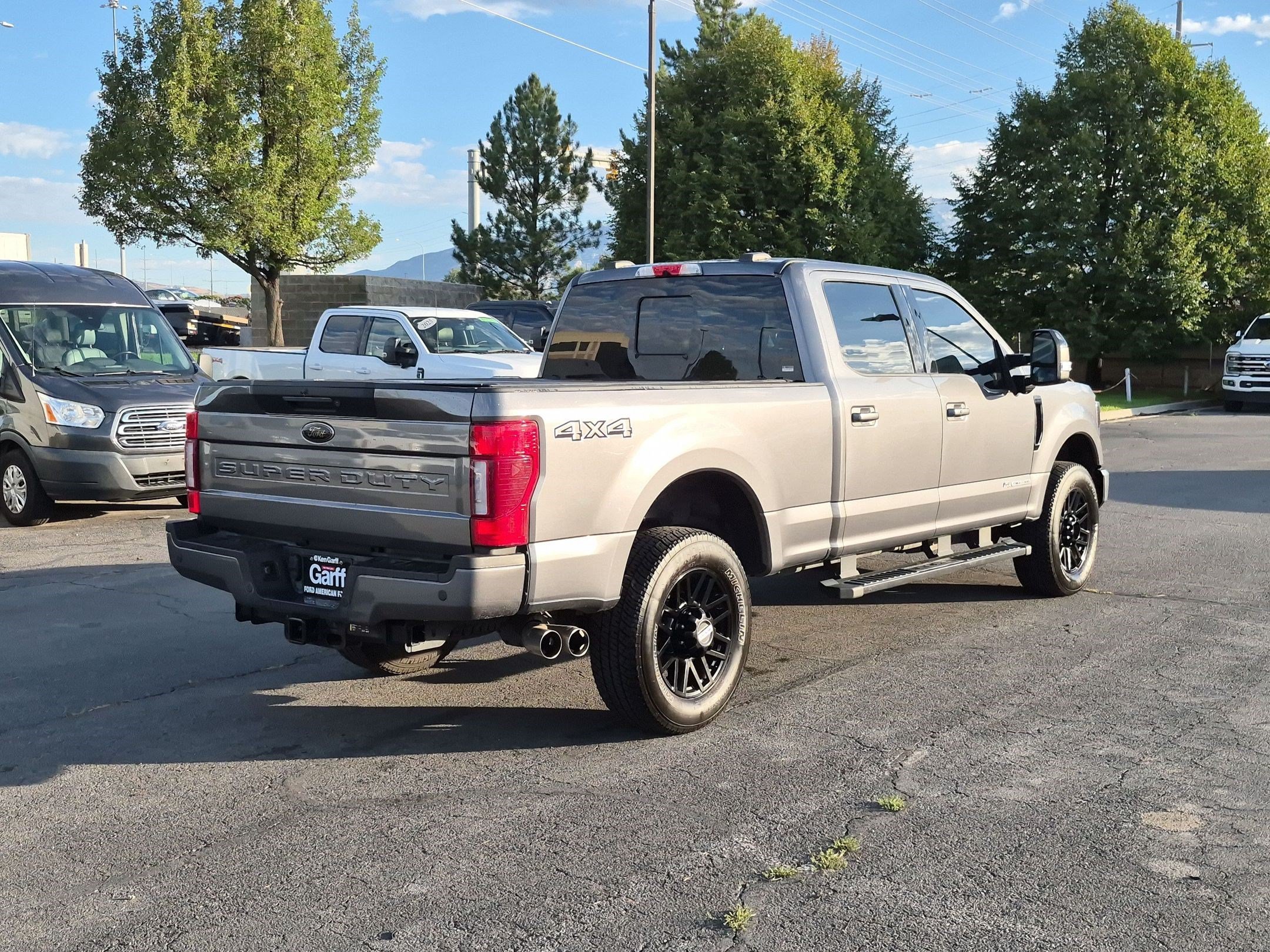 Used 2022 Gray Metallic Ford LARIAT image 3