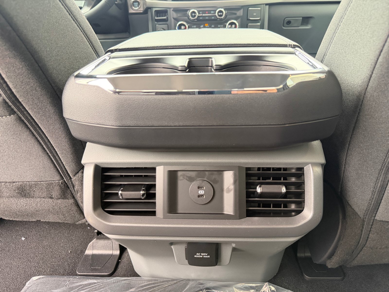 New 2026 Carbonized Gray Metallic Ford XLT image 23