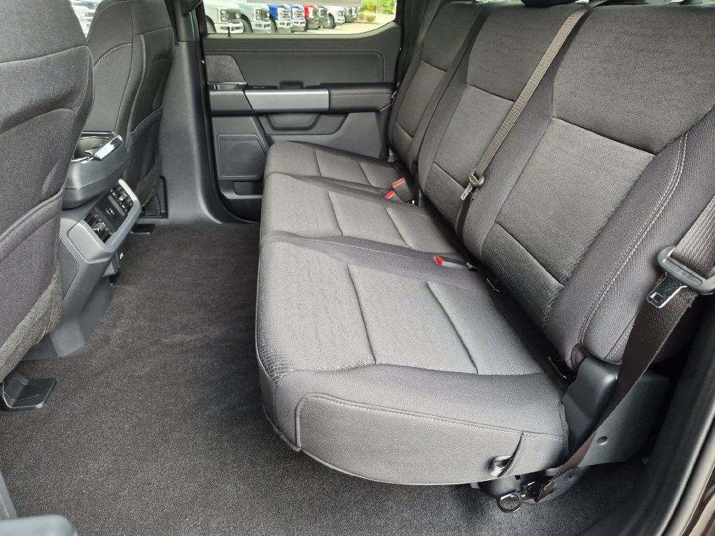 New 2026 Agate Black Metallic Ford XLT image 27
