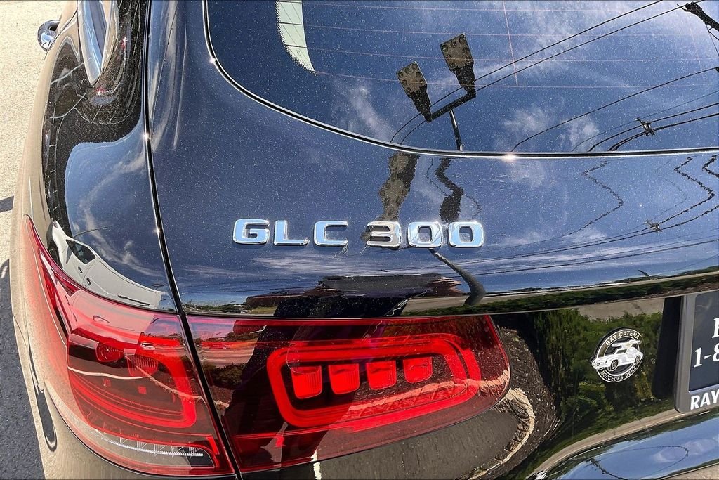 Certified Used 2022 Black Mercedes-Benz GLC 300 image 7