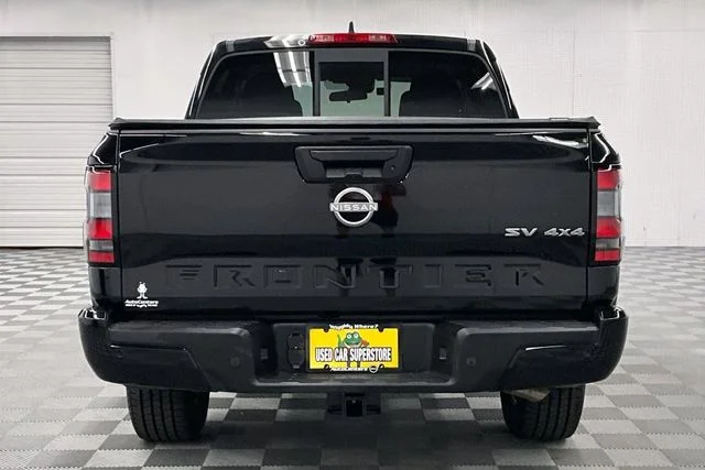 Used 2022 Super Black Nissan SV image 5