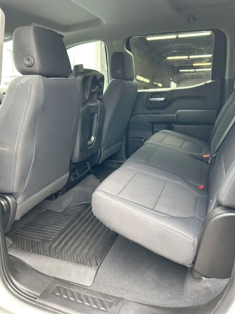 Used 2019 White Chevrolet Custom image 17