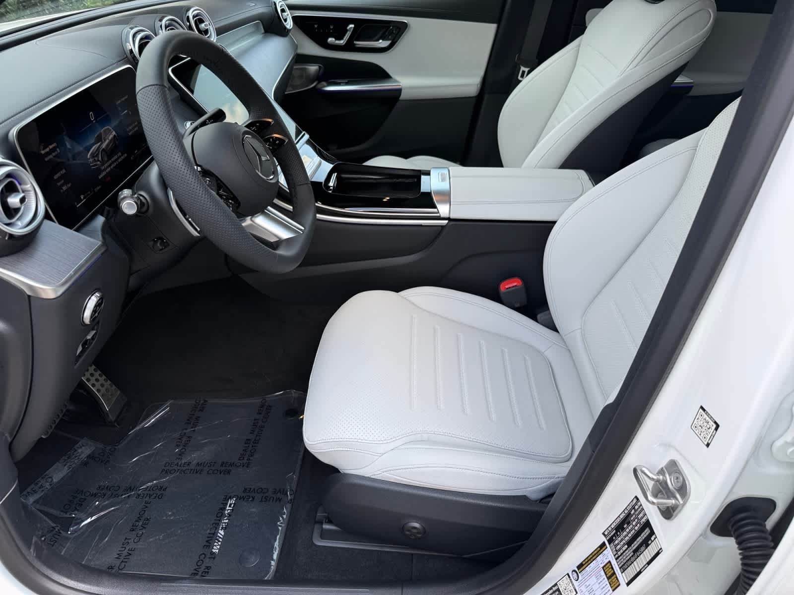 New 2027 Polar White Mercedes-Benz GLC 300 image 10