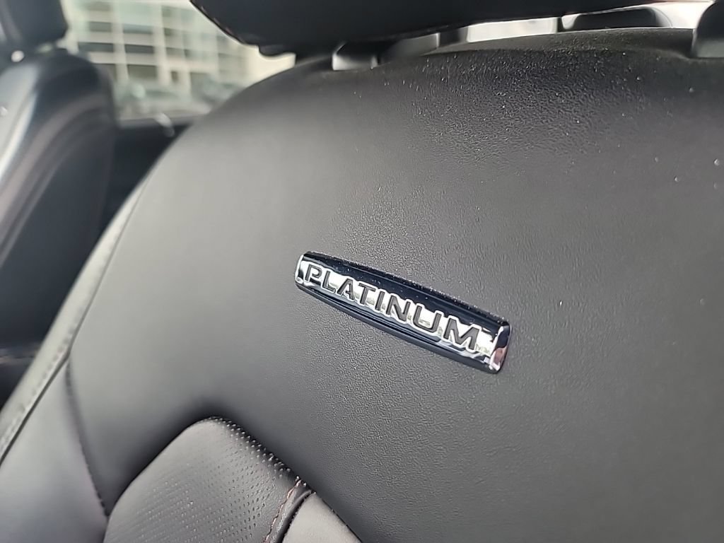 Used 2020  Ford XL image 20