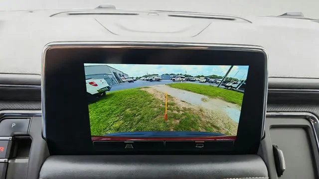 Used 2023 Volcanic Red GMC SLT image 17