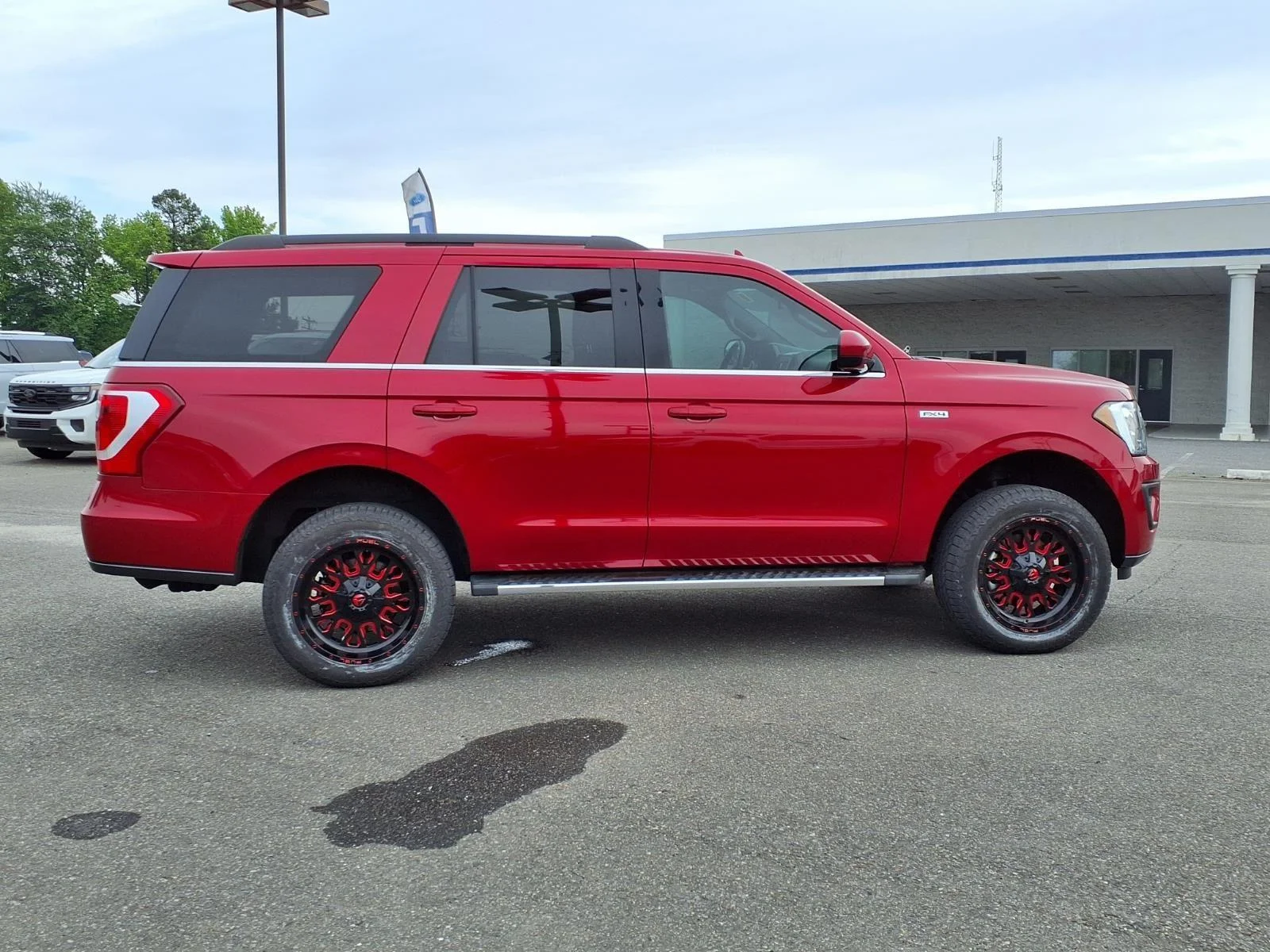 Used 2021 Rapid Red Metallic Tinted Clearcoat Ford XLT image 11