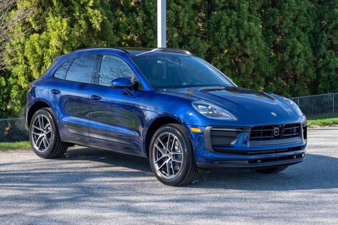 Used 2026  Porsche  image 9
